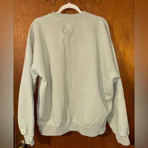 Brandy Melville Green Yosemite Sweater - Picture 3 of 3